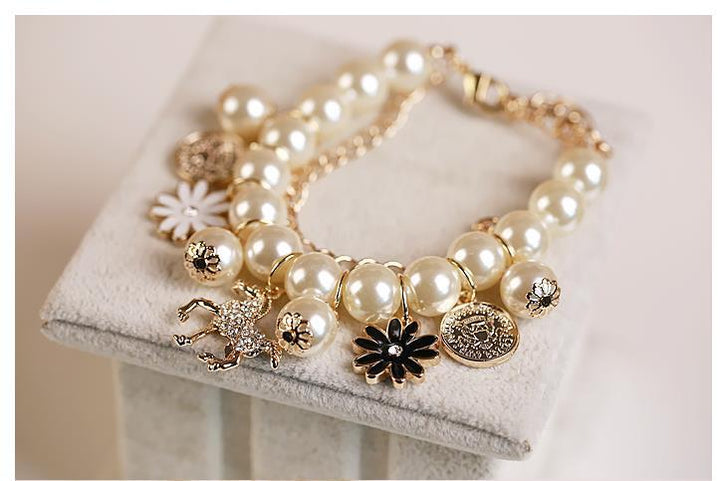 PearlBloom Flower Bracelet