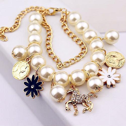 PearlBloom Flower Bracelet