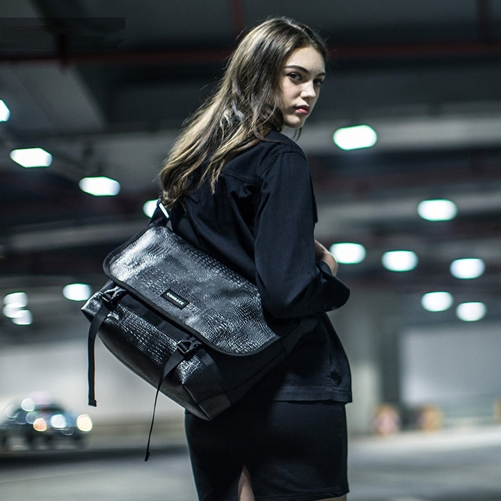 NoirTrend All-Black Postman Bag